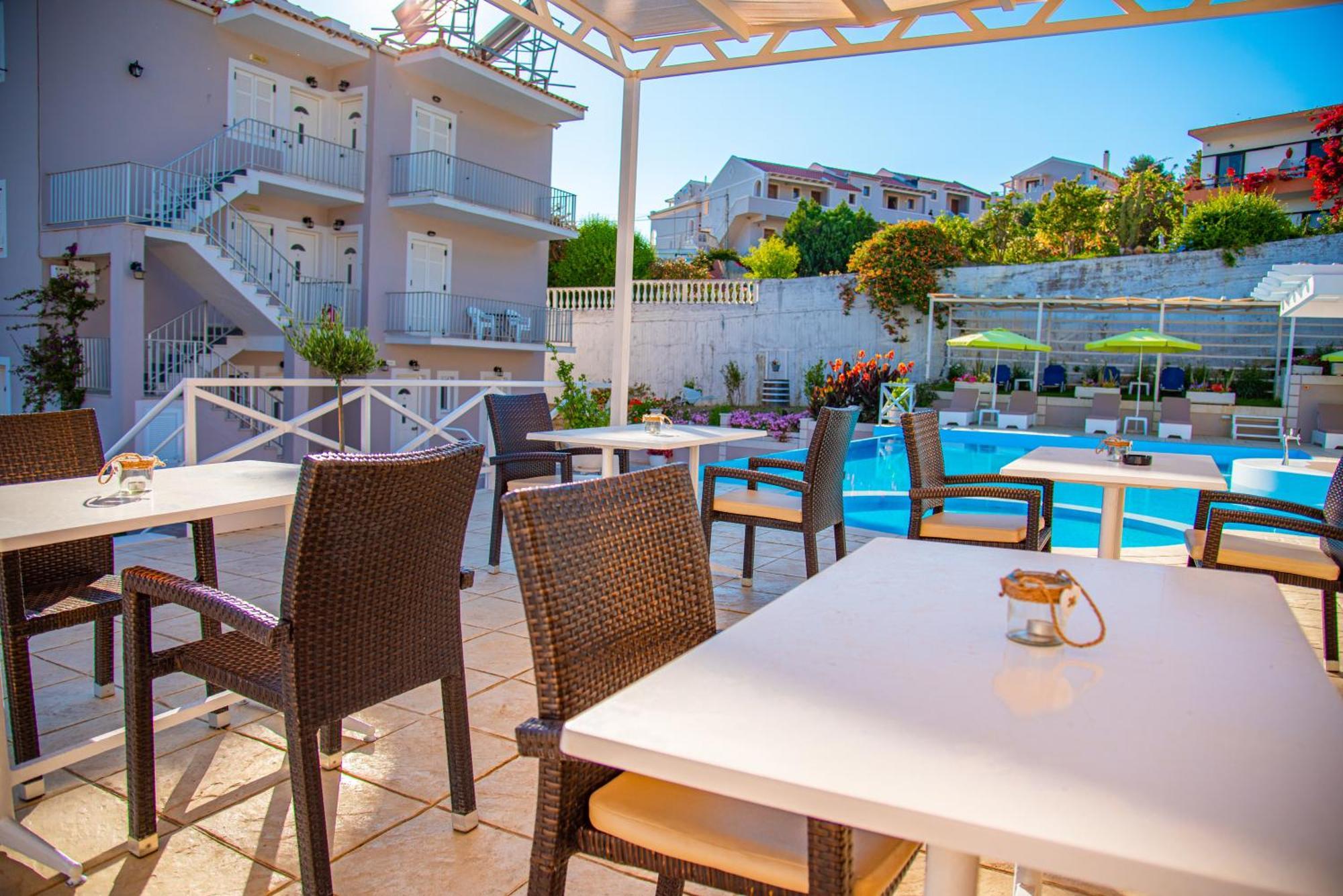 Kouros & By Hotelius Apartment Agios Stefanos Avliotes (Corfu)