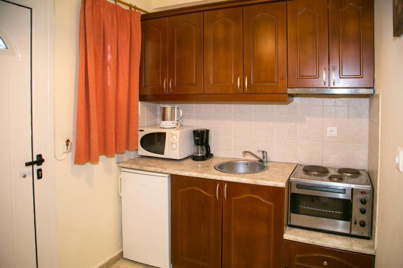 Kouros & By Hotelius Apartment Agios Stefanos Avliotes (Corfu)